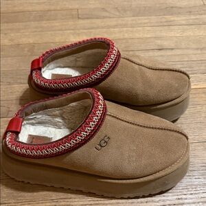 UGG Tan Suede Slippers with Red Accents